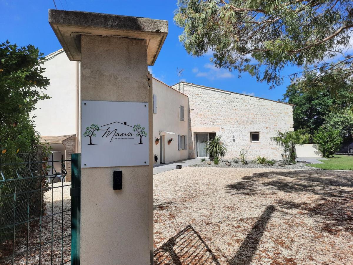 Gite 4 Personnes Avec Piscine Entre Saintes Et Royan Balanzac Esterno foto
