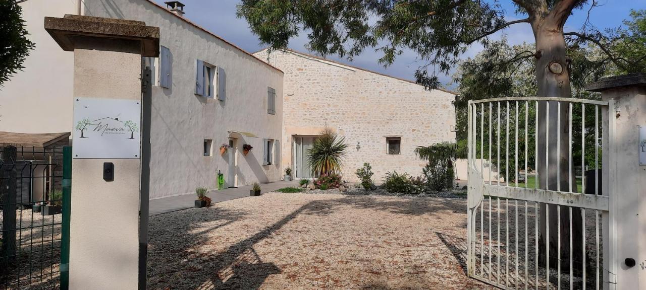 Gite 4 Personnes Avec Piscine Entre Saintes Et Royan Balanzac Esterno foto
